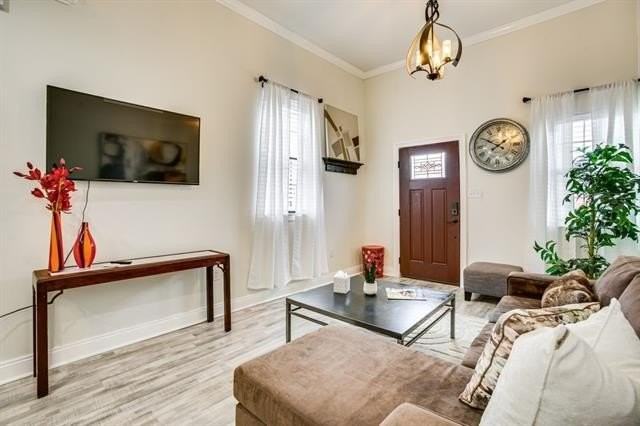 2102 Philip St - Photo 6 of 25