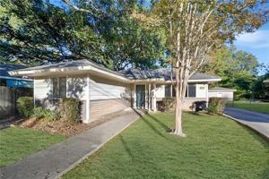 featured image of 204 N Scanlan St #AB