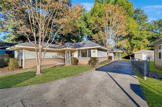 204 N Scanlan St #AB - Photo 2 of 19