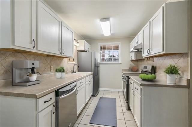 320 Chenel St - Photo 3 of 13