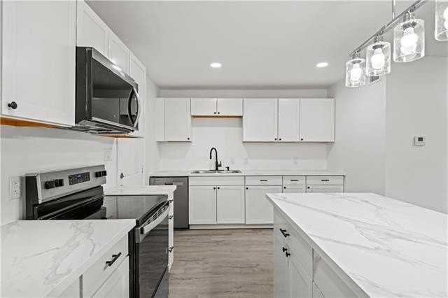 517 Fairlawn Dr - Photo 4 of 16