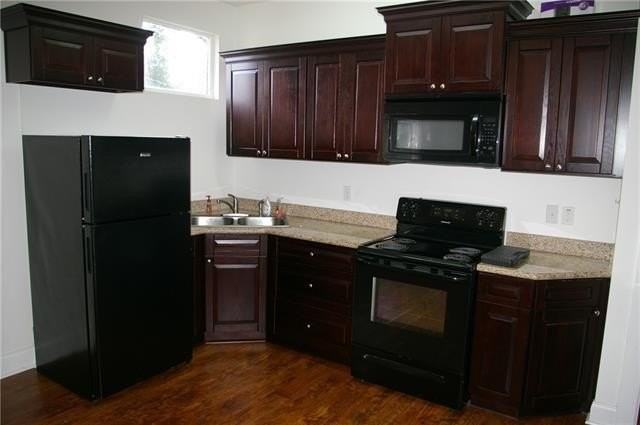 411 S Chestnut St #B - Photo 2 of 8