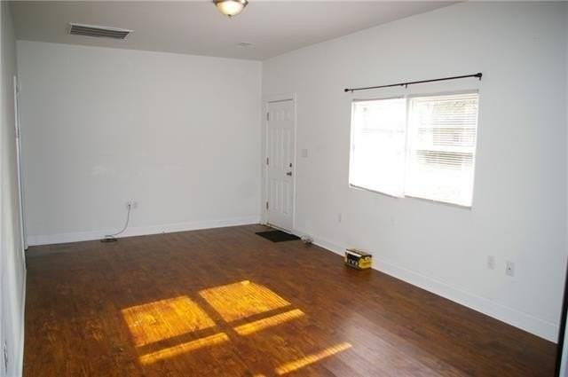 411 S Chestnut St #B - Photo 3 of 8