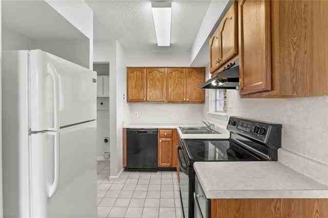 4921 Wabash St #D - Photo 5 of 9