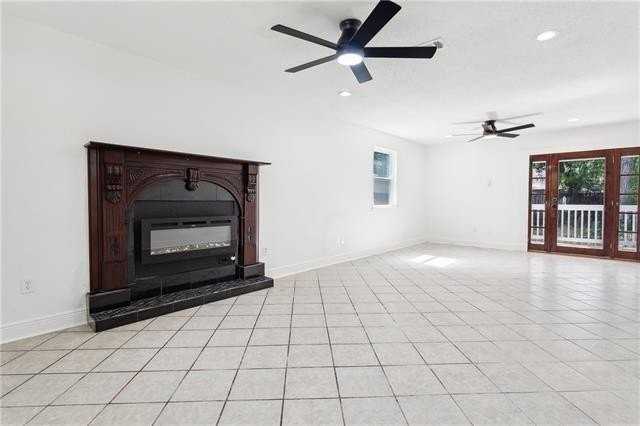 231 Surgi Dr - Photo 2 of 15