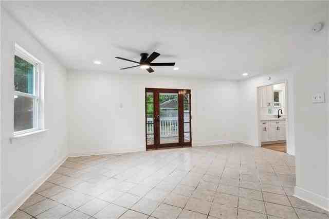 231 Surgi Dr - Photo 6 of 15