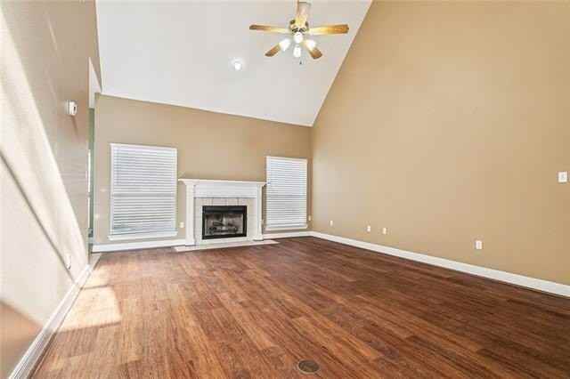 1398 Stillwater Dr - Photo 3 of 21