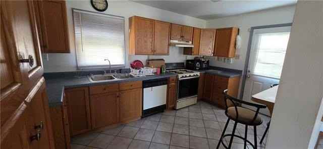 601 Huntlee Dr - Photo 3 of 7