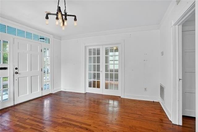 332 Virginia St - Photo 2 of 16