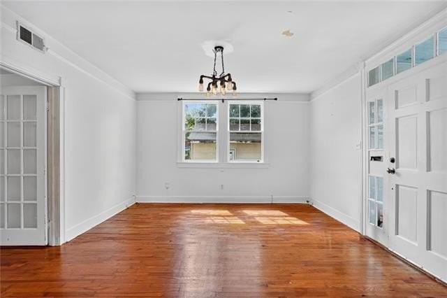 332 Virginia St - Photo 3 of 16