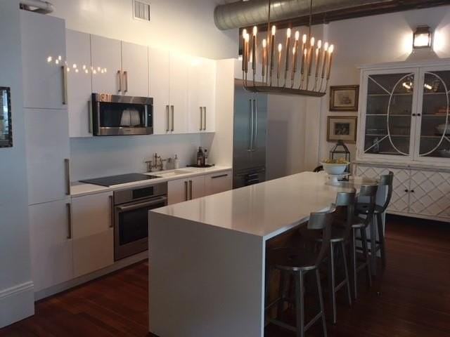 528 Baronne St #202 - Photo 3 of 12