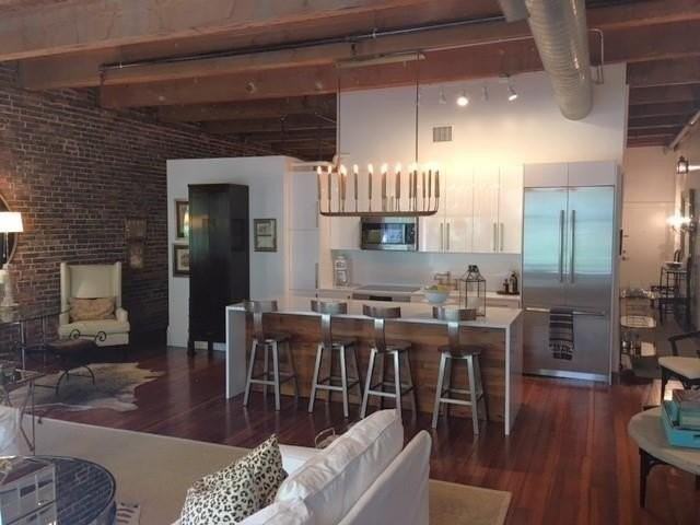 528 Baronne St #202 - Photo 4 of 12