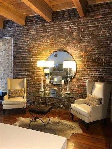 528 Baronne St #202 - Photo 5 of 12