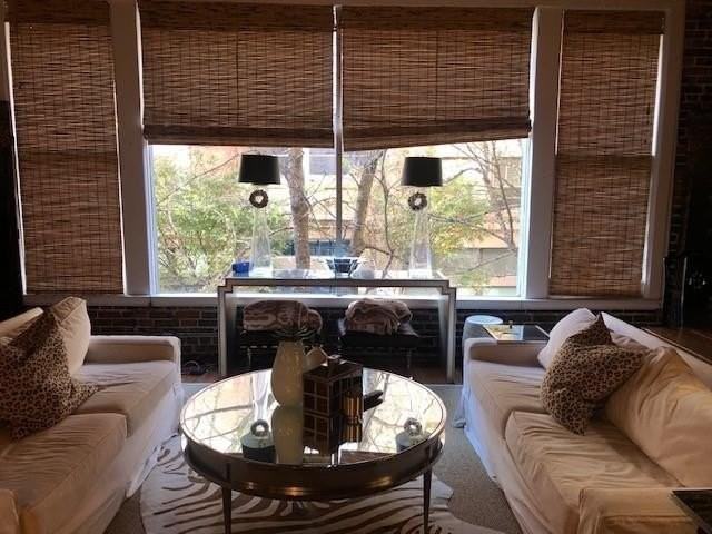 528 Baronne St #202 - Photo 7 of 12