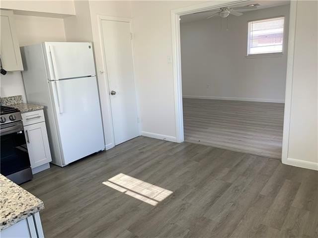 1008 Carrollton Ave - Photo 4 of 9