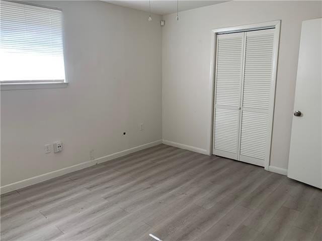 1008 Carrollton Ave - Photo 6 of 9