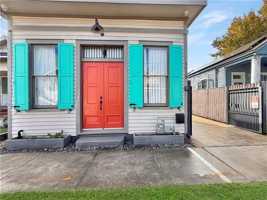 featured image of 5018 Lasalle St #A