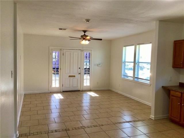 4237 General Pershing St - Photo 3 of 12