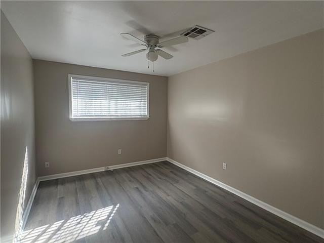 6025 Wales St - Photo 7 of 10