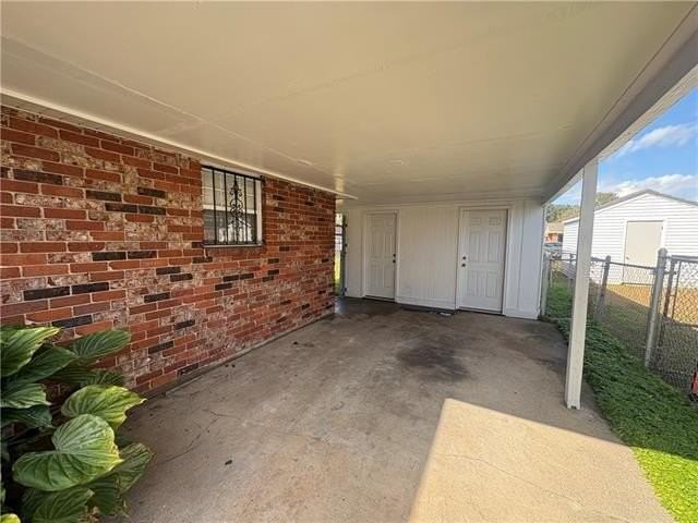 6027 Wales St - Photo 4 of 14