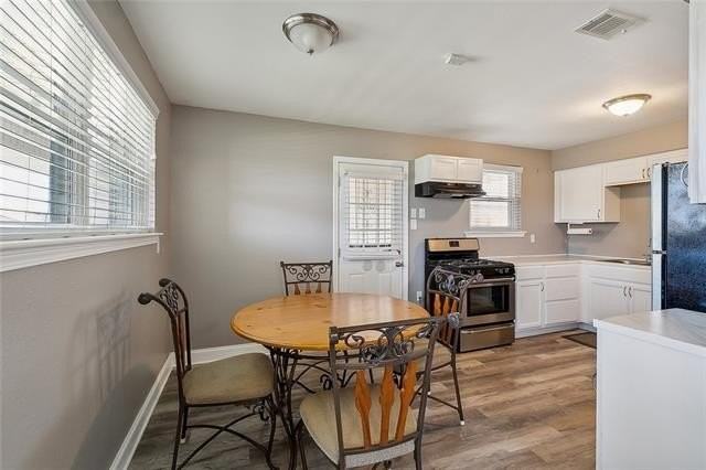 1749 Diane Dr - Photo 3 of 11