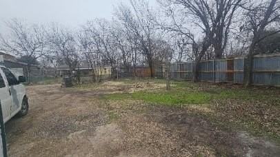 1426 N Jim Miller Rd - Photo 2 of 8