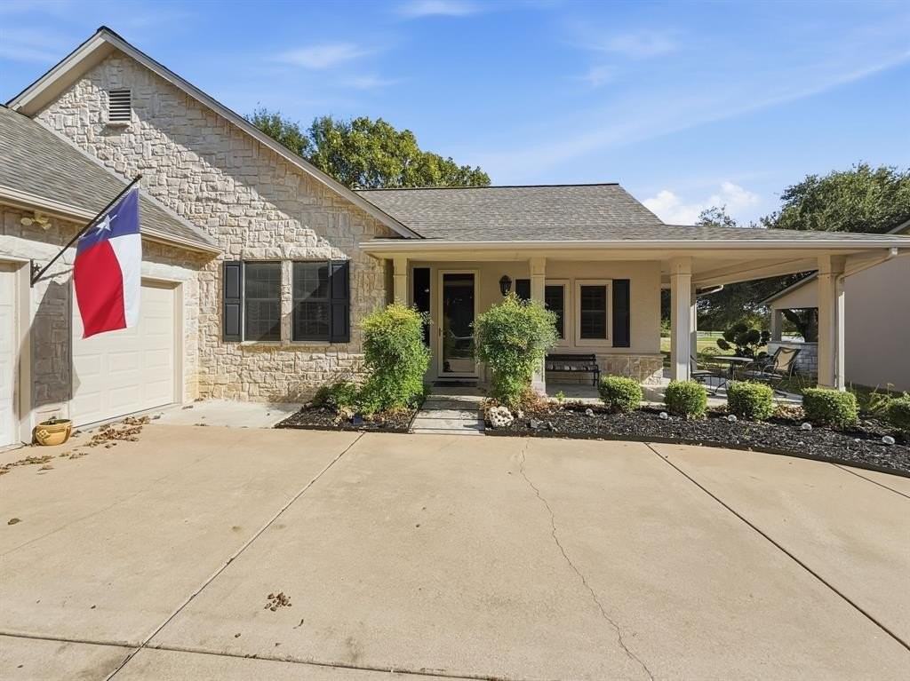 126 Cold Springs Dr - Photo 3 of 39