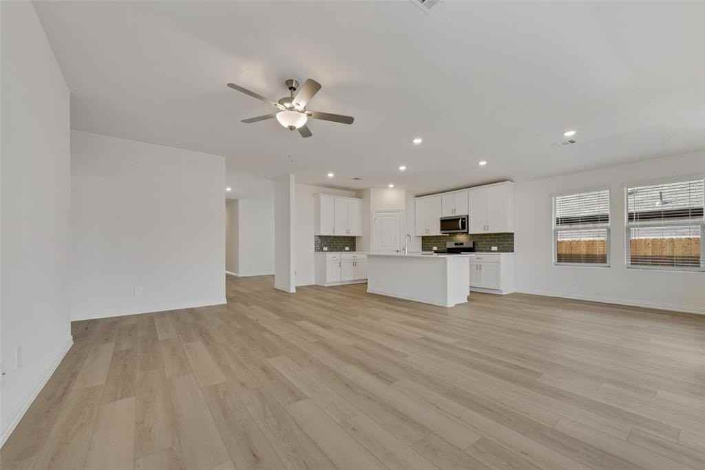 6624 Valley Lake Ln - Photo 5 of 20