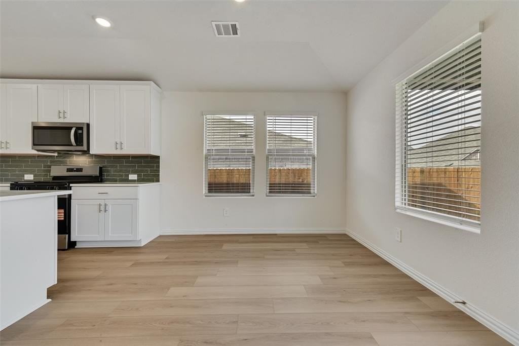 6624 Valley Lake Ln - Photo 6 of 20