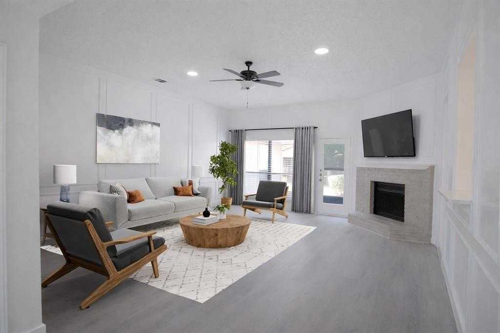 2035 Lansdown Dr - Photo 3 of 14