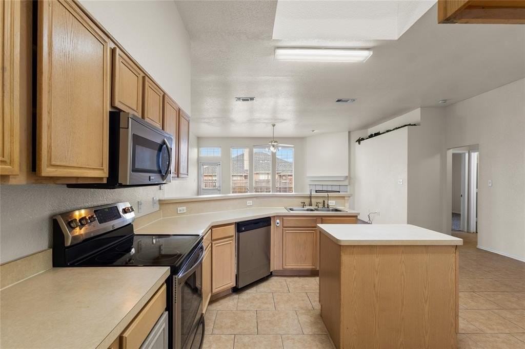 1208 Darbytown Rd - Photo 6 of 27