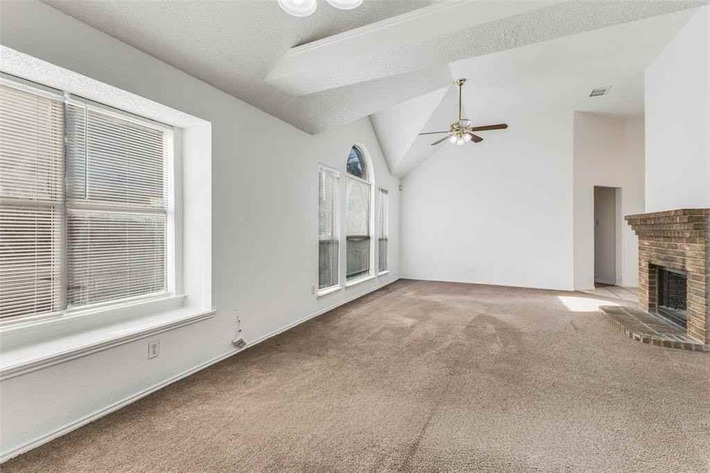 920 Mossberg Ln - Photo 6 of 26