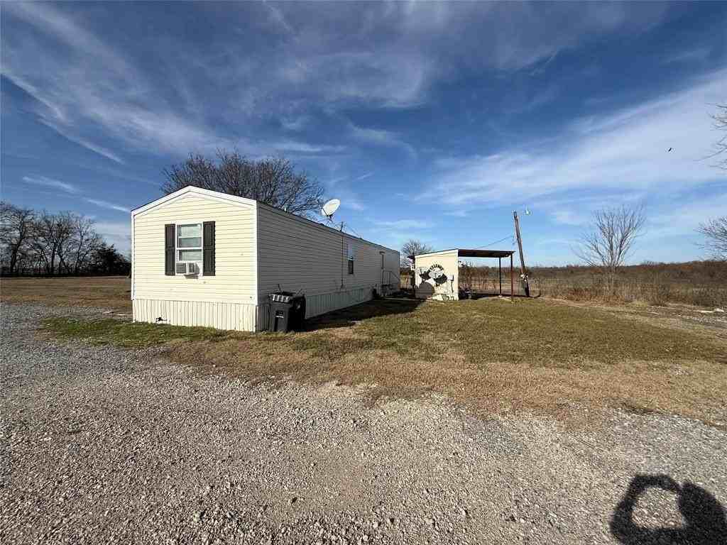 9879 Private Road 5377 - Photo 5 of 16