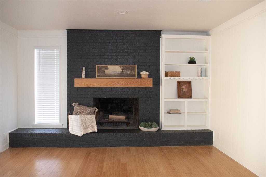 2808 Peachtree Ln - Photo 5 of 23