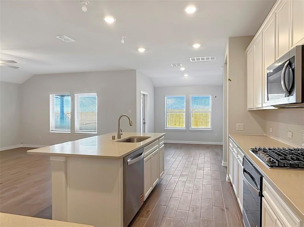 1500 Kade Ave - Photo 5 of 39