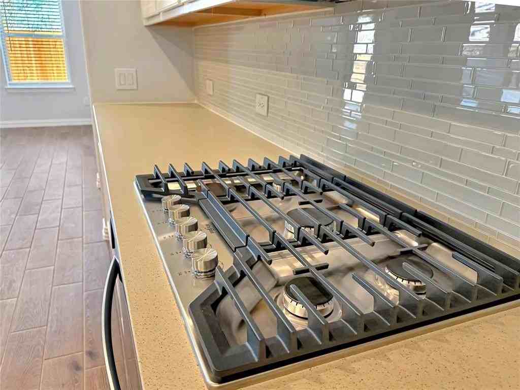 1500 Kade Ave - Photo 6 of 39