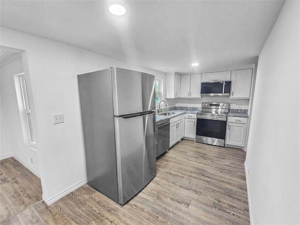 106 Silveroaks St - Photo 7 of 18