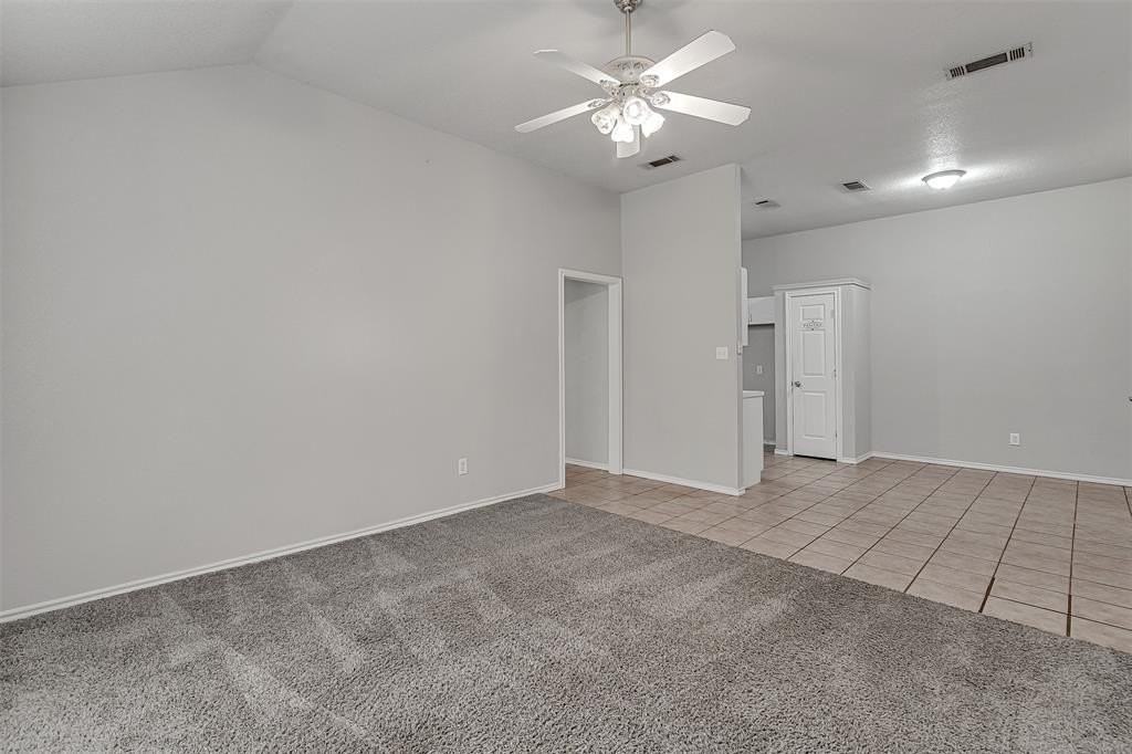 214 Joshua Blvd - Photo 5 of 17