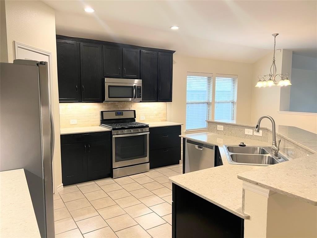 1616 Bluebird Dr - Photo 4 of 24