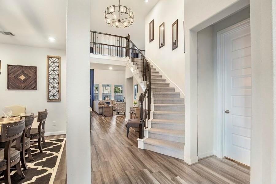 13814 Russell Ct - Photo 2 of 12