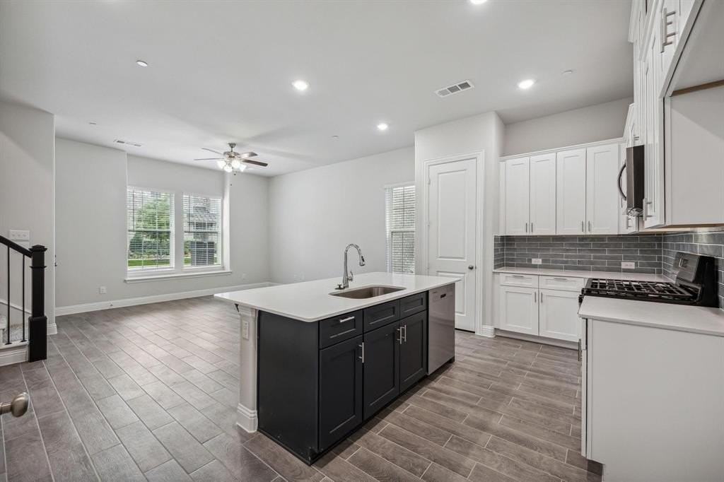 4104 Kearsage Dr - Photo 6 of 17