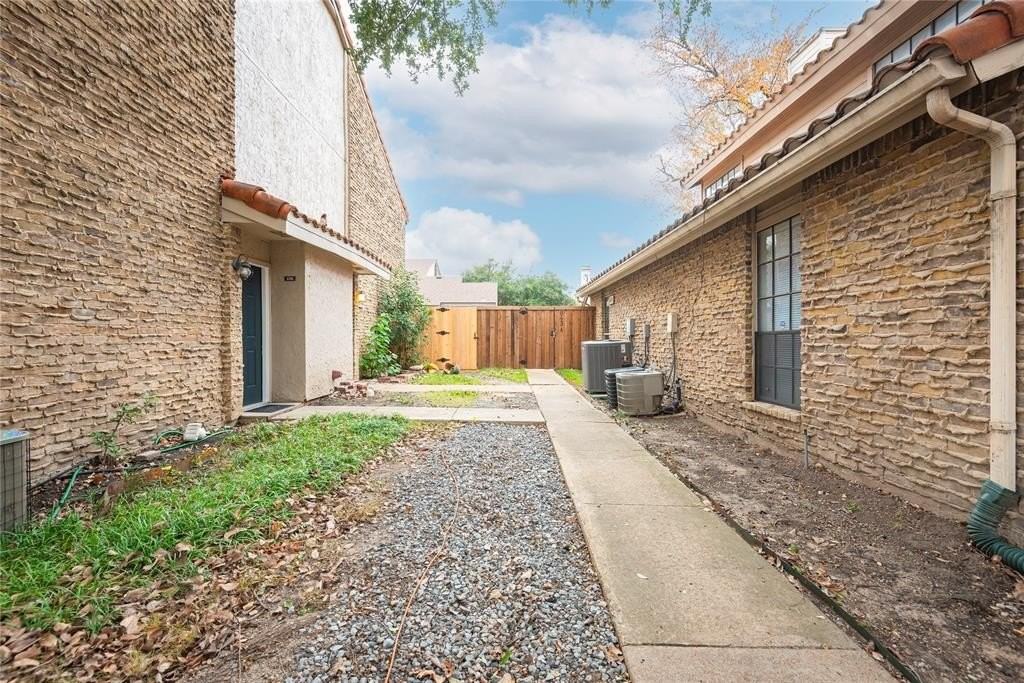 843 Dublin Dr #1 - Photo 5 of 26