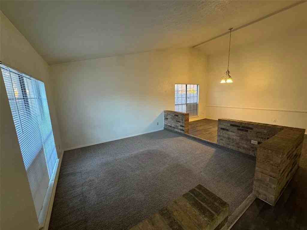 2905 Woodlark Dr - Photo 2 of 37