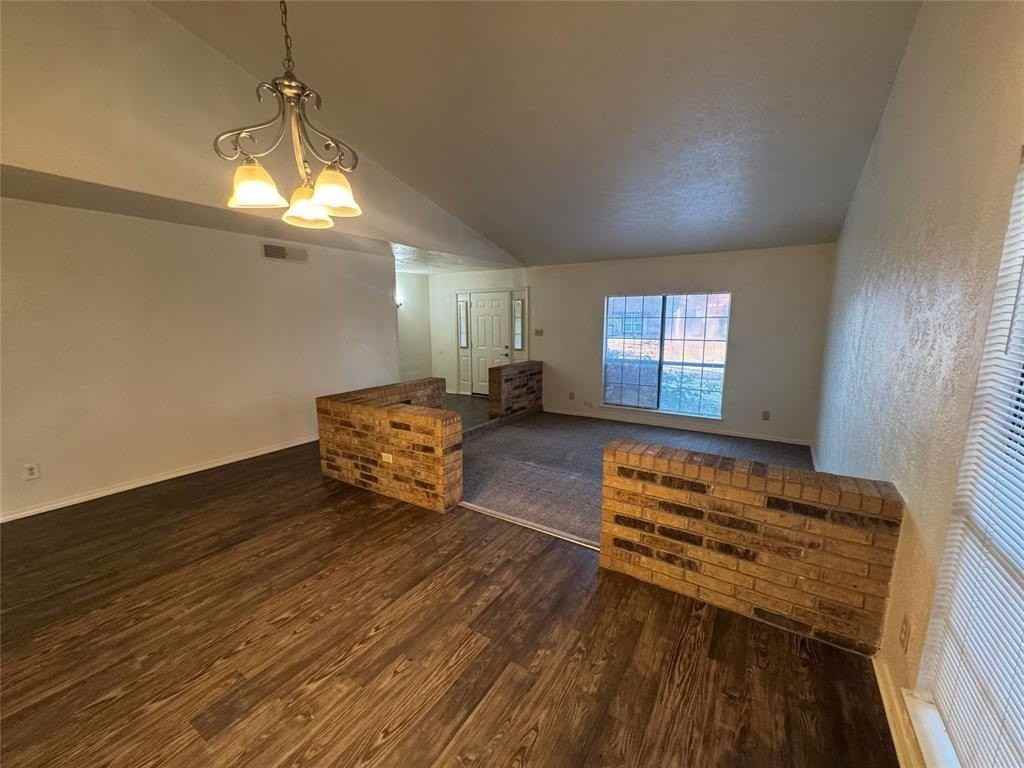 2905 Woodlark Dr - Photo 7 of 37