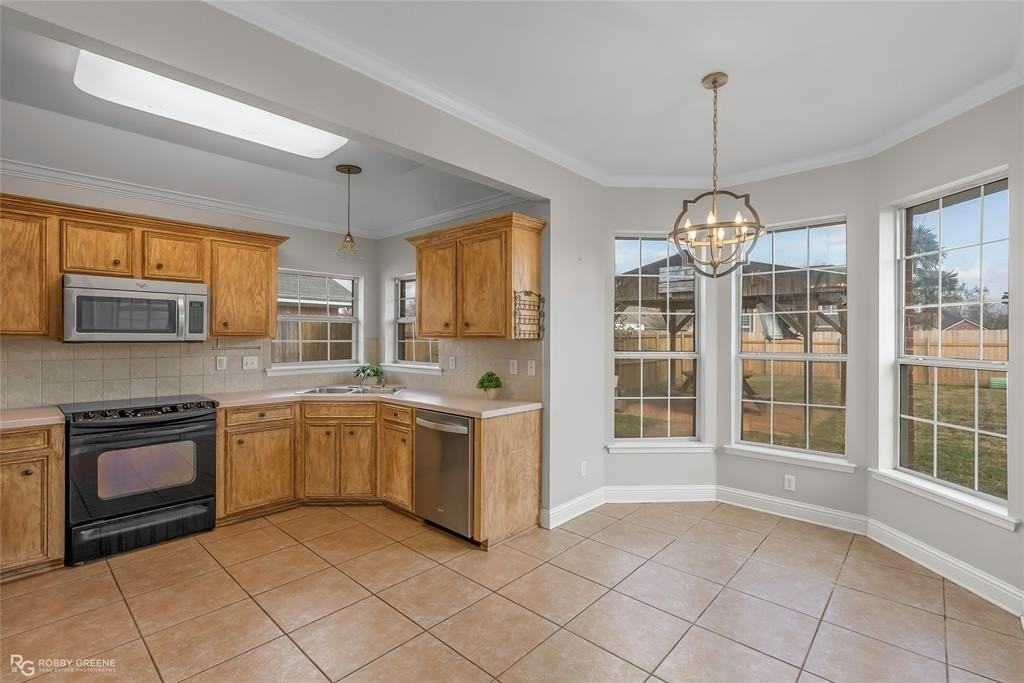 5813 Gold Crest Dr - Photo 6 of 23