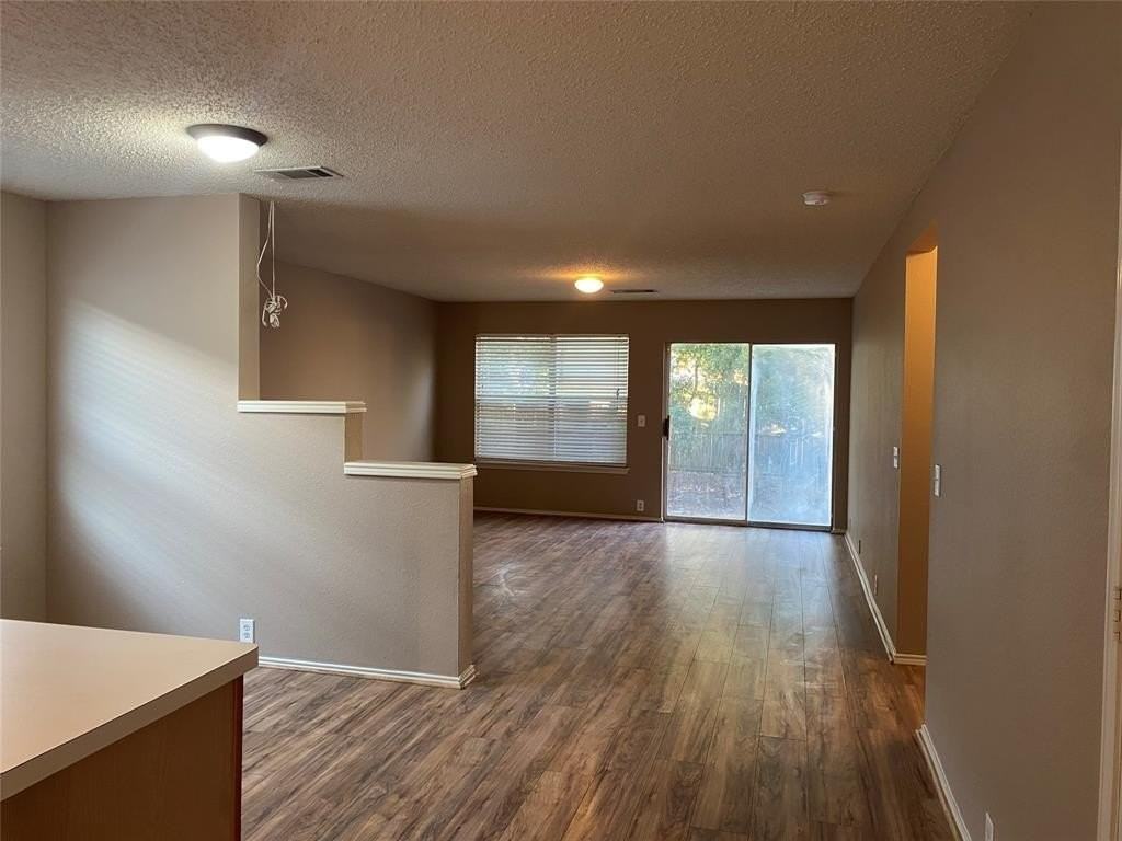 4211 Falcon Dr - Photo 4 of 10