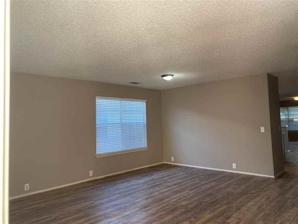 4211 Falcon Dr - Photo 6 of 10