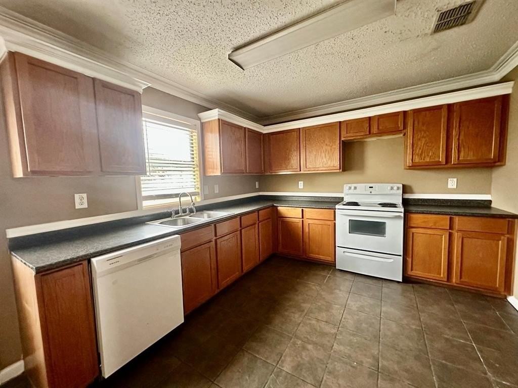 5437 New Castleton Ln - Photo 5 of 16