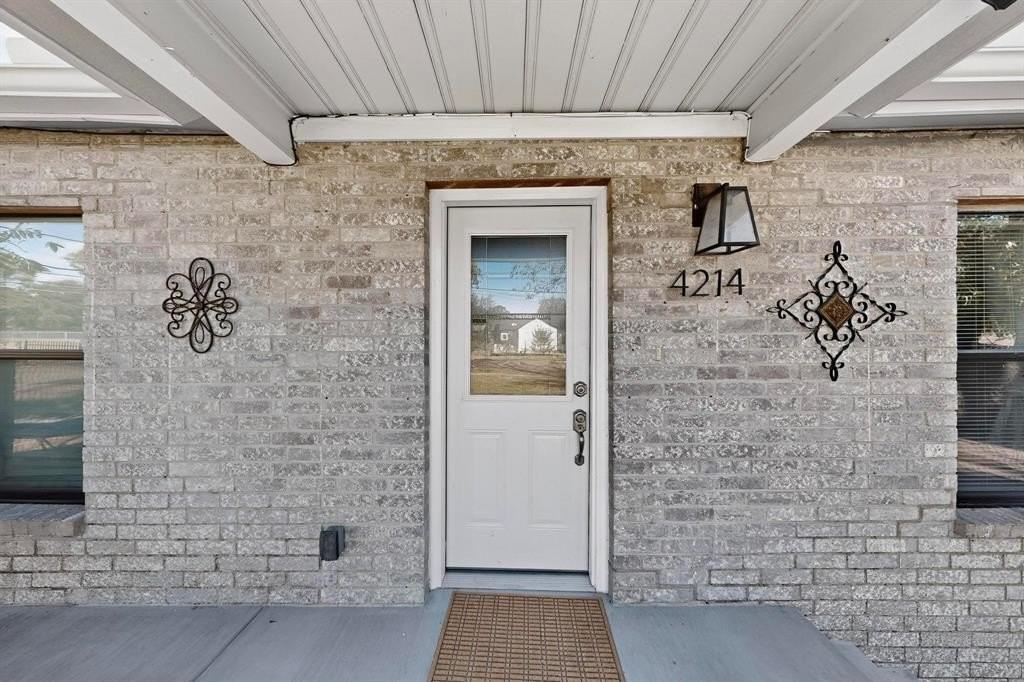 4214 Falls Dr - Photo 2 of 21