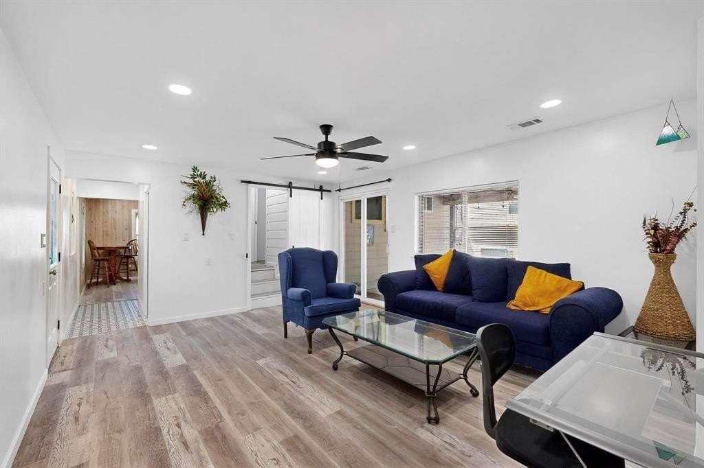 4214 Falls Dr - Photo 5 of 21